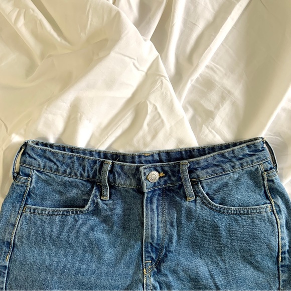 H&M Regular Waist Denim Shorts - Picture 5 of 7